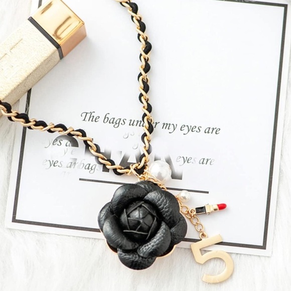 New Chanel Like Necklace - Picture 1 of 4